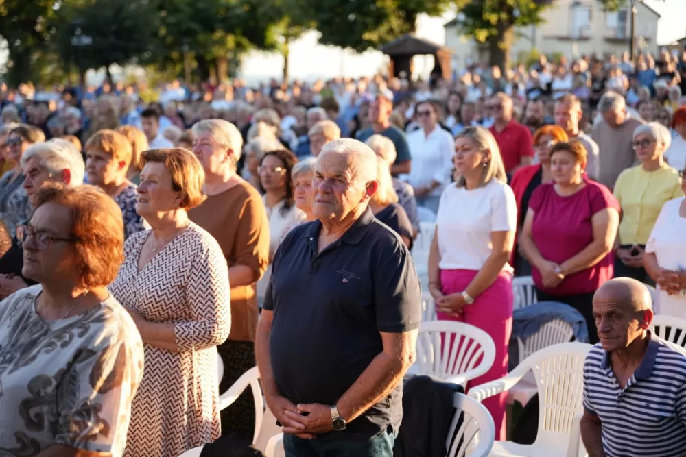 /FOTOGALERIJA/ Treća večer devetnica u Pleternici