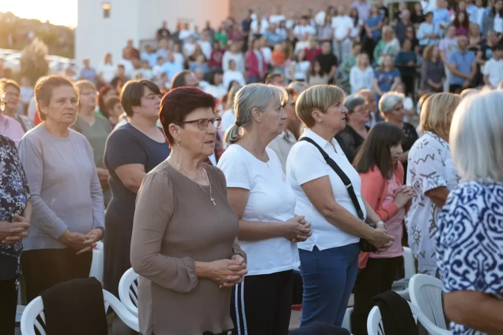 /FOTOGALERIJA/ Treća večer devetnica u Pleternici