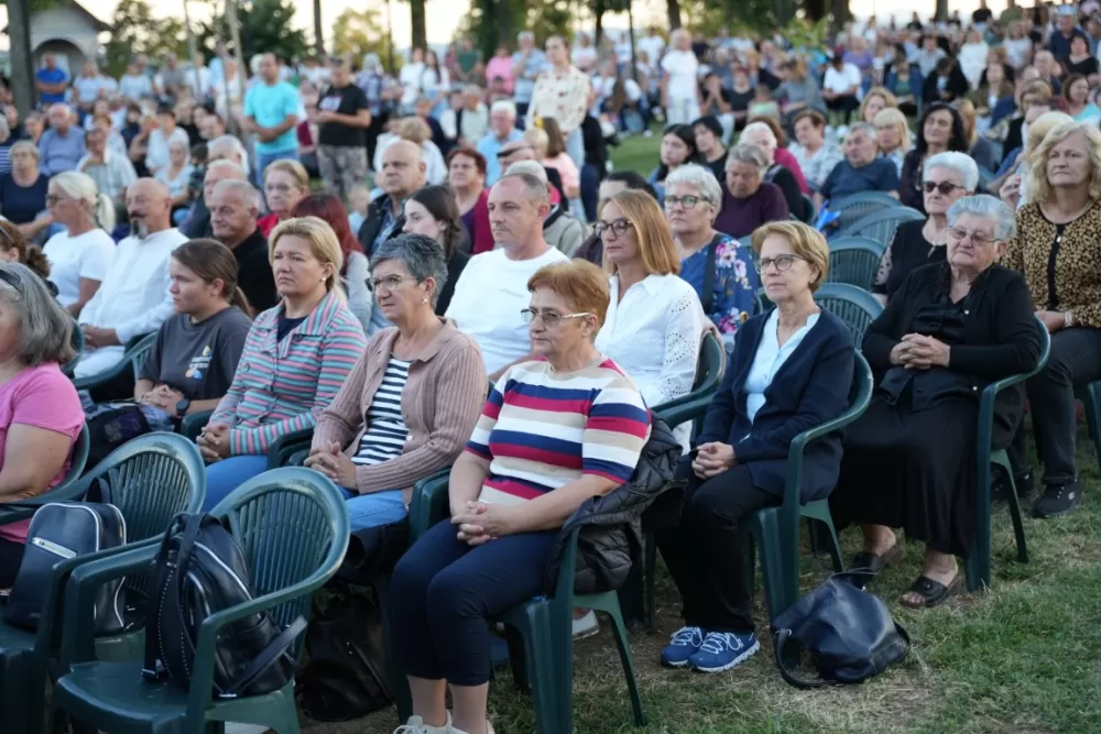 /FOTOGALERIJA/ Treća večer devetnica u Pleternici