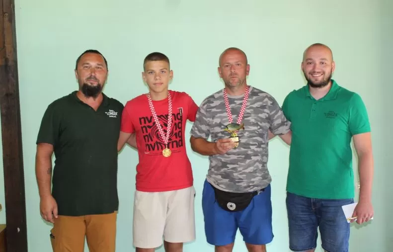 Na jezeru u Zarilcu pobjednici Petar Aračić i Marko Kladarić /FOTOGALERIJA/