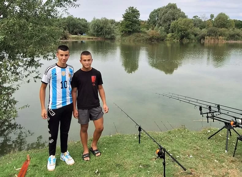 Na jezeru u Zarilcu pobjednici Petar Aračić i Marko Kladarić /FOTOGALERIJA/