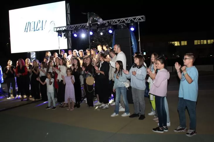Na Trgu bećarca poslije svete mise održan koncert duhovne glazbe 