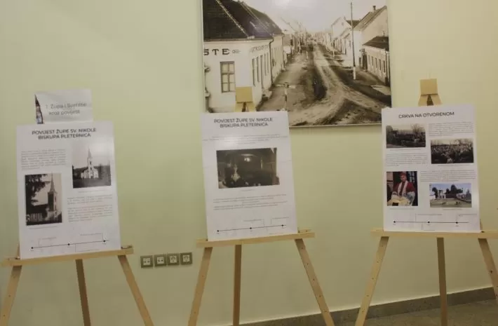 U pleterničkoj Knjižnici postavljena izložba posvećena Devetnici Gospe od Suza