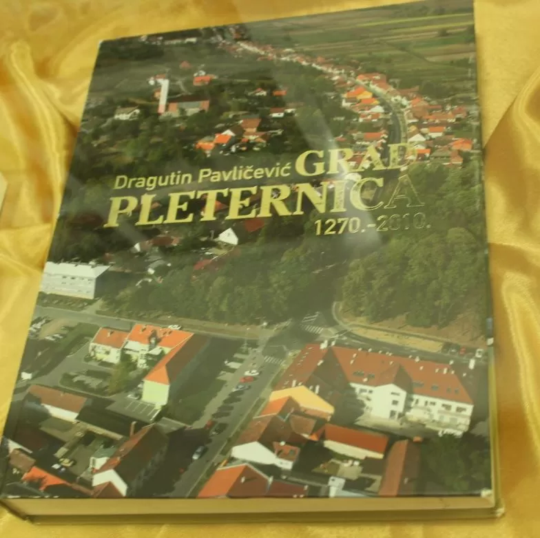U pleterničkoj Knjižnici postavljena izložba posvećena Devetnici Gospe od Suza