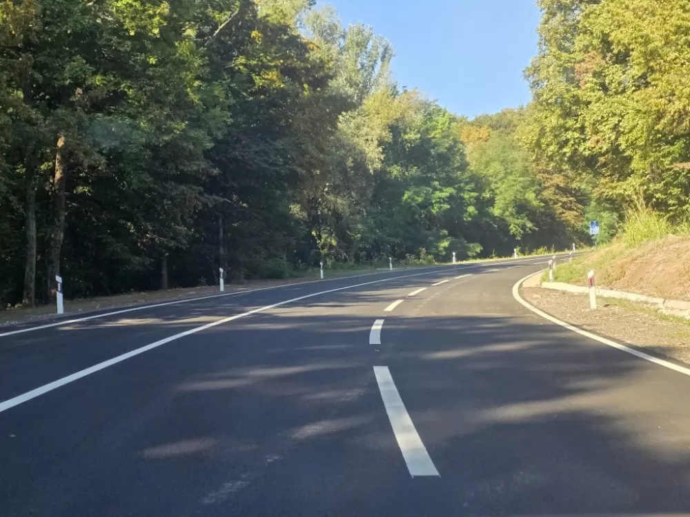 /FOTOGALERIJA/ Nećete prepoznati prometnicu prema autoputu koja se uskoro otvara: Gotovi su radovi na rekonstrukciji ceste Baćindol - Rešetari! 
