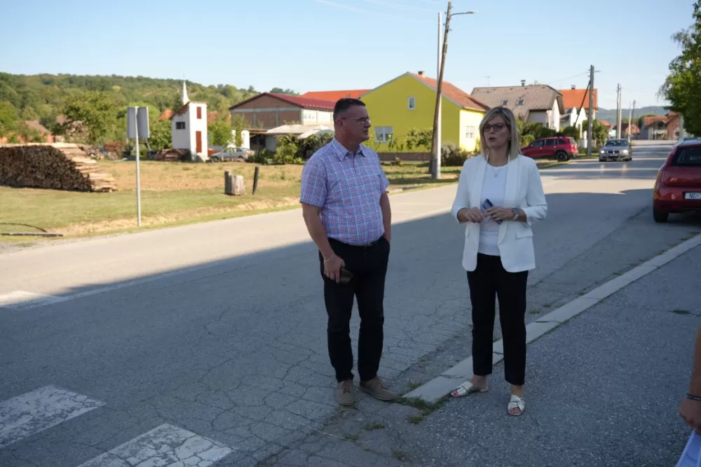 BRODSKO-POSAVSKA ŽUPANIJA NASTAVLJA S ENERGETSKOM OBNOVOM ŠKOLA
