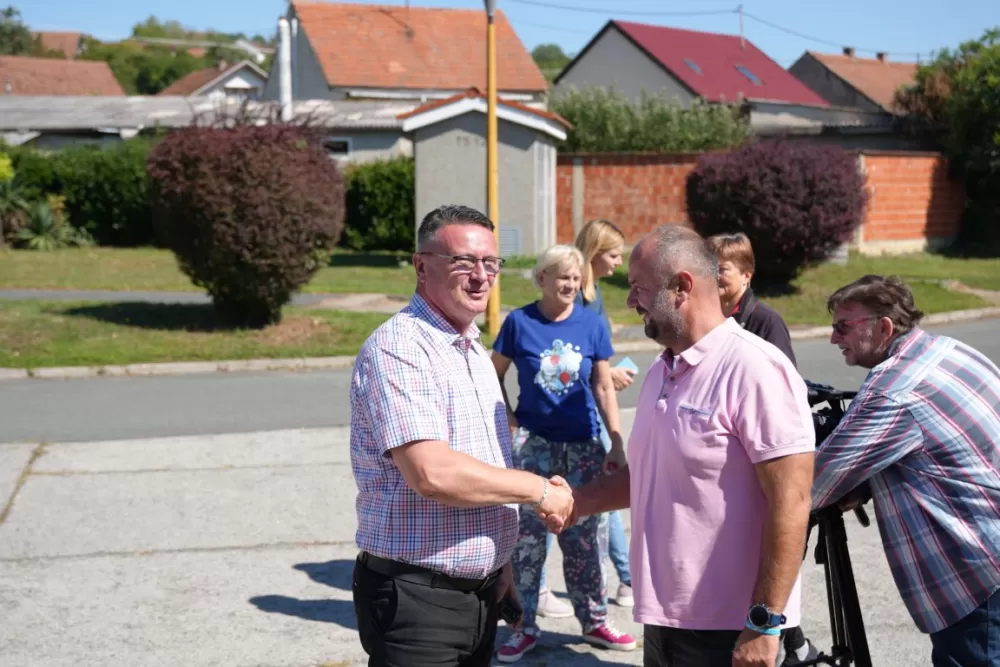 BRODSKO-POSAVSKA ŽUPANIJA NASTAVLJA S ENERGETSKOM OBNOVOM ŠKOLA