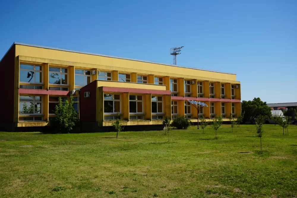 BRODSKO-POSAVSKA ŽUPANIJA NASTAVLJA S ENERGETSKOM OBNOVOM ŠKOLA