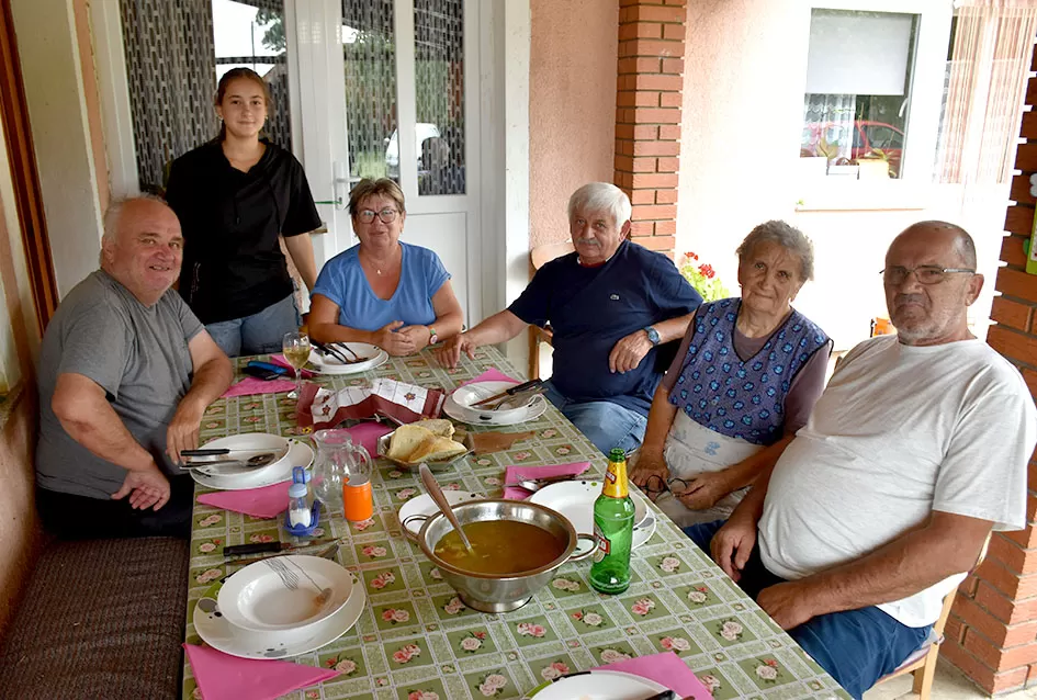 Po staroj tradiciji u Župi Stražeman proslavljen ʼkokošjiʼ kirvaj
