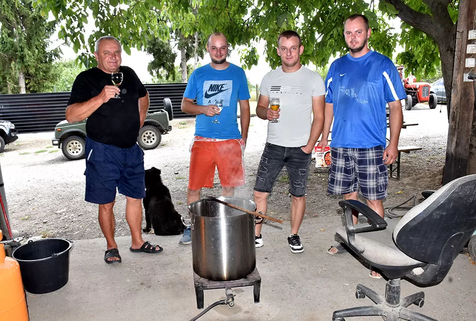 Po staroj tradiciji u Župi Stražeman proslavljen ʼkokošjiʼ kirvaj
