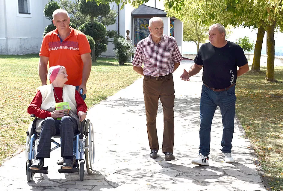 Po staroj tradiciji u Župi Stražeman proslavljen ʼkokošjiʼ kirvaj