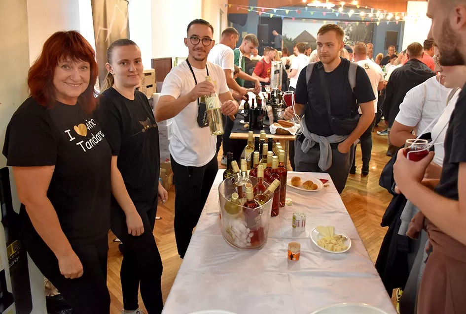 (FOTOGALERIJA) ”Ideš i piješ” umjesto u vinogorju održana u Vatrogasnom domu