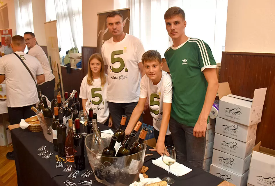 (FOTOGALERIJA) ”Ideš i piješ” umjesto u vinogorju održana u Vatrogasnom domu