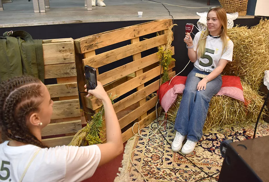 (FOTOGALERIJA) ”Ideš i piješ” umjesto u vinogorju održana u Vatrogasnom domu