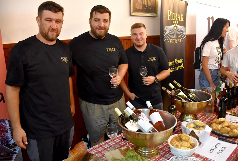 (FOTOGALERIJA) ”Ideš i piješ” umjesto u vinogorju održana u Vatrogasnom domu