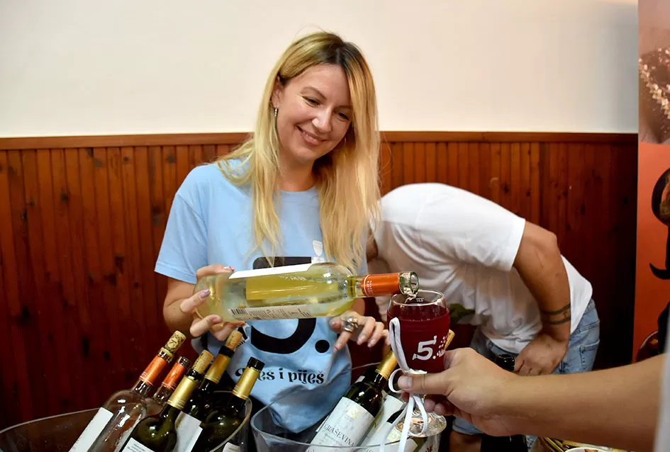 (FOTOGALERIJA) ”Ideš i piješ” umjesto u vinogorju održana u Vatrogasnom domu