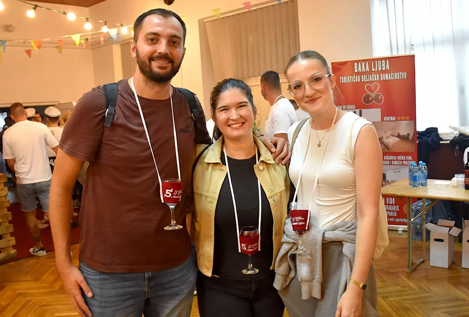 (FOTOGALERIJA) ”Ideš i piješ” umjesto u vinogorju održana u Vatrogasnom domu