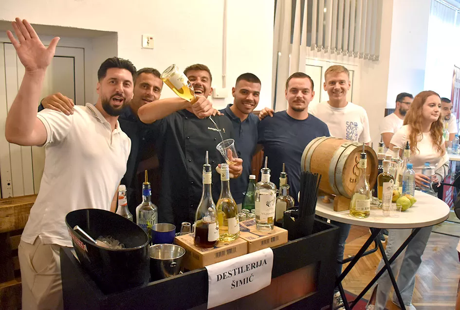 (FOTOGALERIJA) ”Ideš i piješ” umjesto u vinogorju održana u Vatrogasnom domu