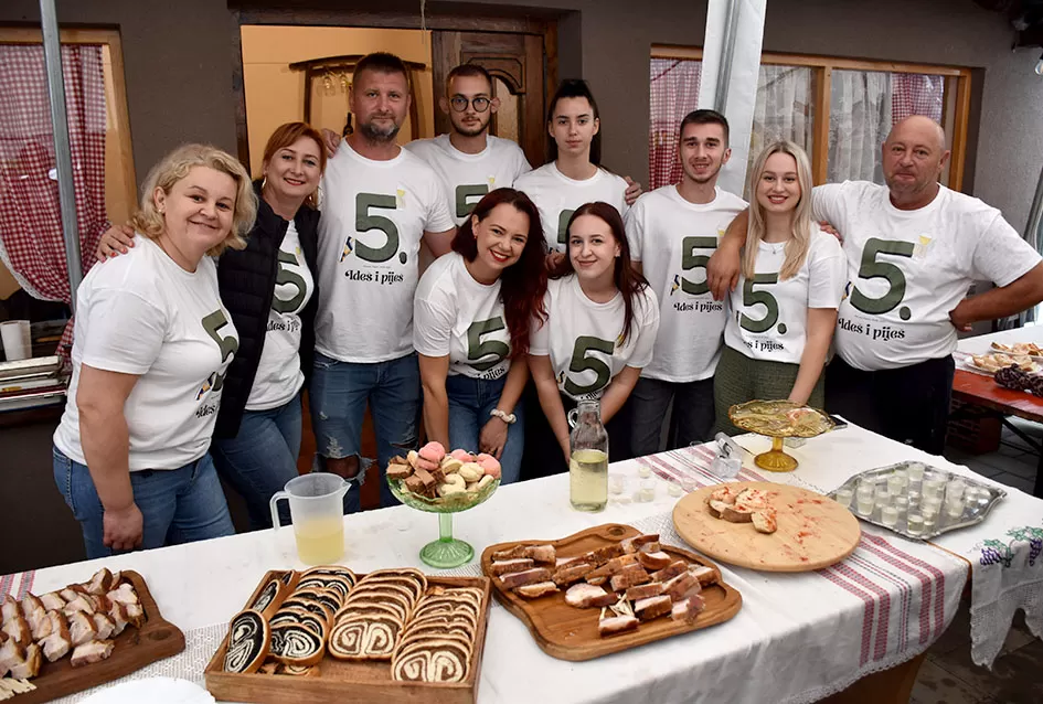 (FOTOGALERIJA) ”Ideš i piješ” umjesto u vinogorju održana u Vatrogasnom domu