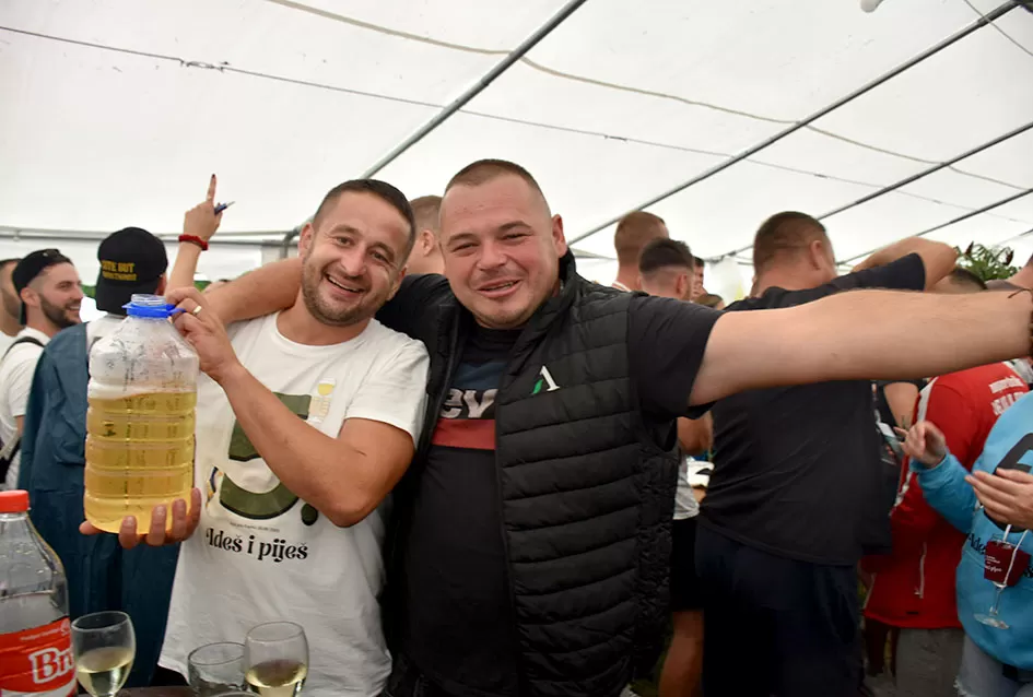 (FOTOGALERIJA) ”Ideš i piješ” umjesto u vinogorju održana u Vatrogasnom domu