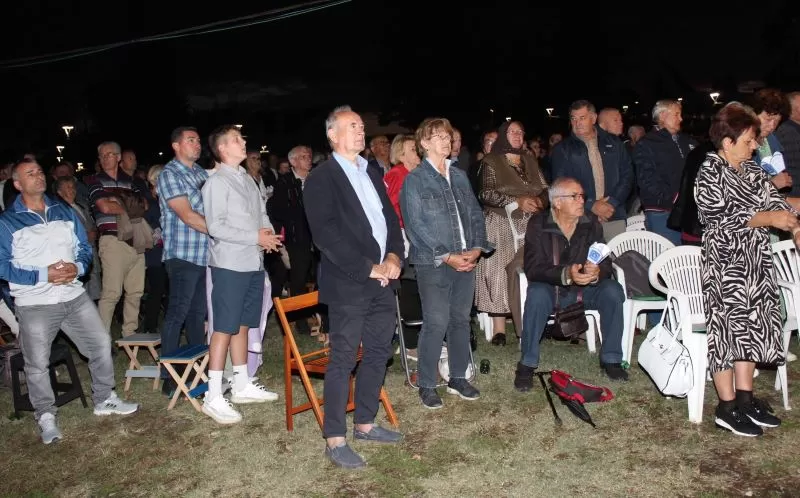 (FOTOGALERIJA) Središnjim euharistijskim slavljem i zavjetnom procesijom završena jubilejska Devetnica Gospi od Suza