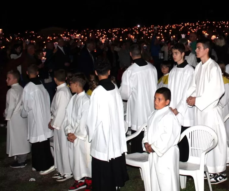 (FOTOGALERIJA) Središnjim euharistijskim slavljem i zavjetnom procesijom završena jubilejska Devetnica Gospi od Suza