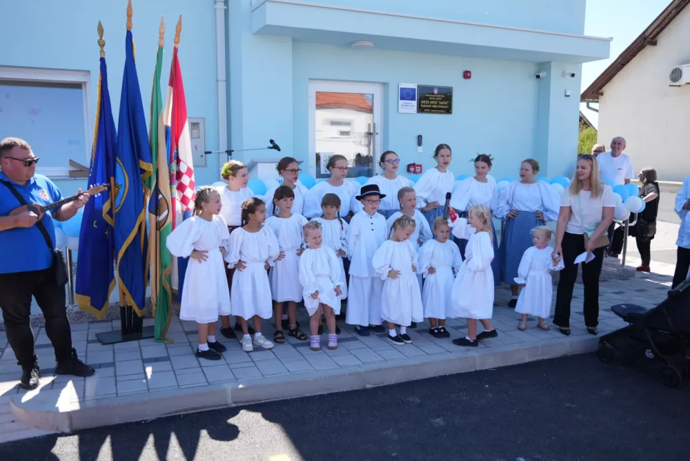 Svečano otvoren novi Dječji vrtić u Eminovcima: Osigurana 32 mjesta za dvije vrtićke skupine