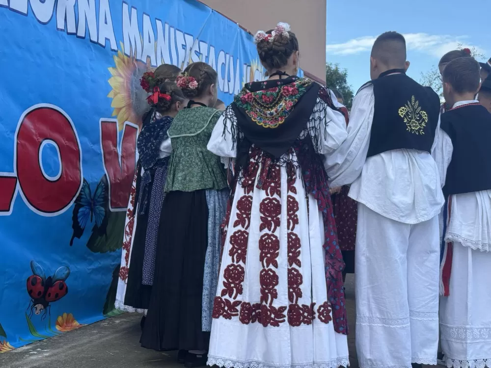 (FOTOGALERIJA) 2. Dječja folklorna manifestacija:  Mladi čuvari tradicije ponosno predstavljali tradiciju svoga kraja 