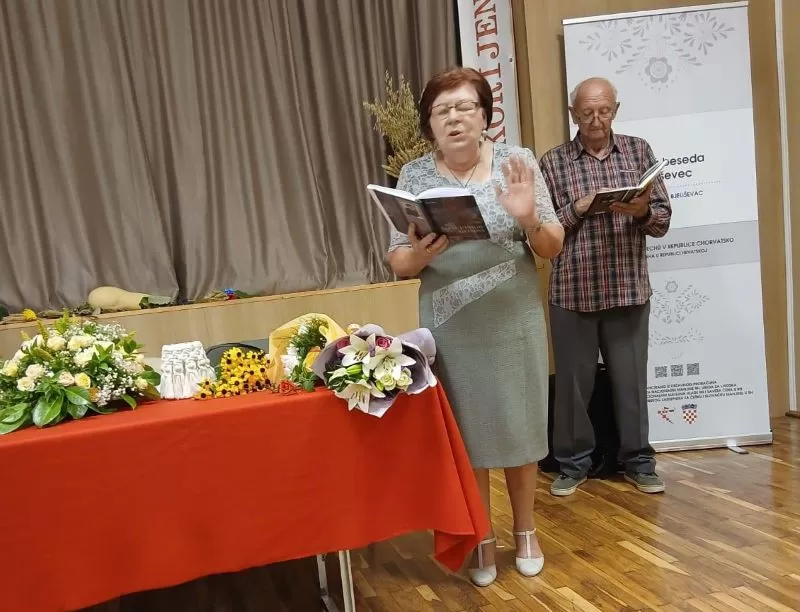 Požega.eu | U Bjeliševcu predstavljeno književno stvaralaštvo Mire Šulc iz Jakšića