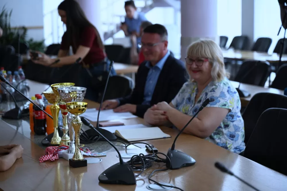 Župan održao prijem za izvrsne učenike i sportaše s područja Brodsko-posavske županije