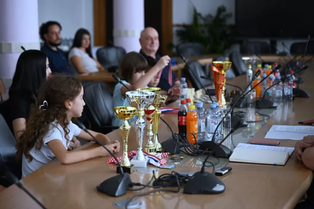 Župan održao prijem za izvrsne učenike i sportaše s područja Brodsko-posavske županije