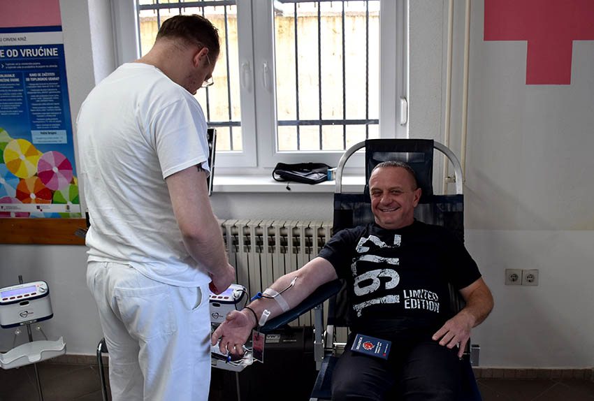 TRODNEVNA AKCIJA DARIVANJA KRVI U POŽEŠKOM CRVENOM KRIŽU: Ponovo izuzetan odaziv [FOTO]