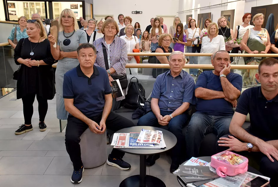 Akademska slikarica, Monika Taborski, Požežanka sa zagrebačkom adresom izlaže u Požegi 