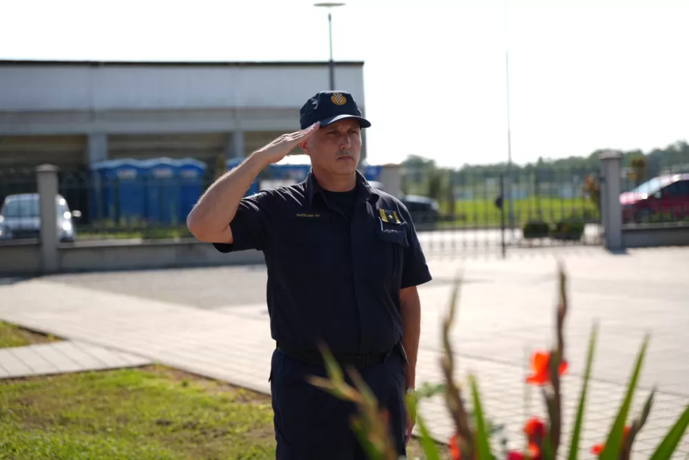 Uz pripadnike Počasno zaštitne bojne u Kutjevu visoki dužnosnici položili vijence i zapalili svijeće na Groblju sv. Marka 
