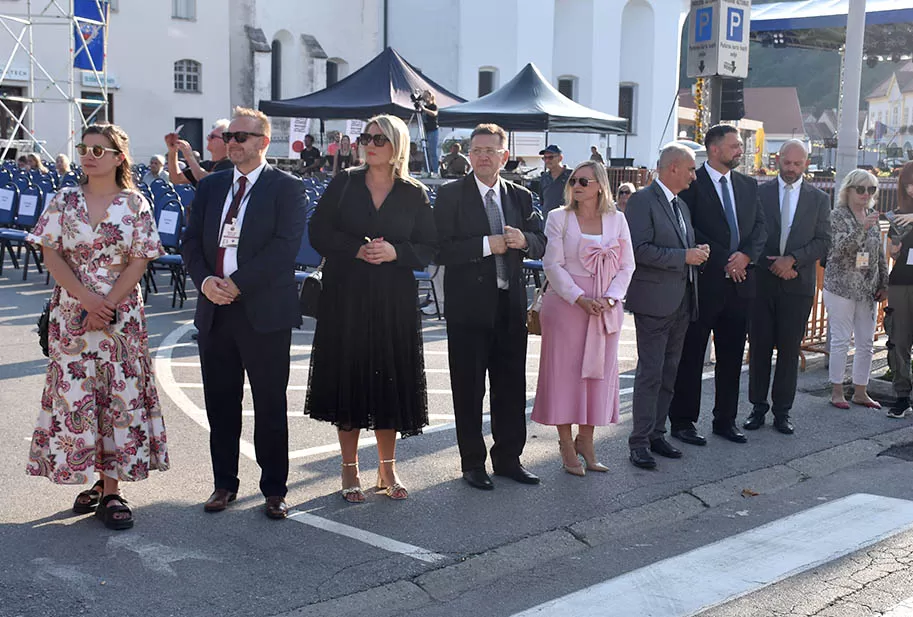 (FOTOGALERIJA) SVEČANA FESTIVALSKA POVORKA ULICAMA GRADA: Pokazana ljepta baštine koja krasi Požešku kotlinu