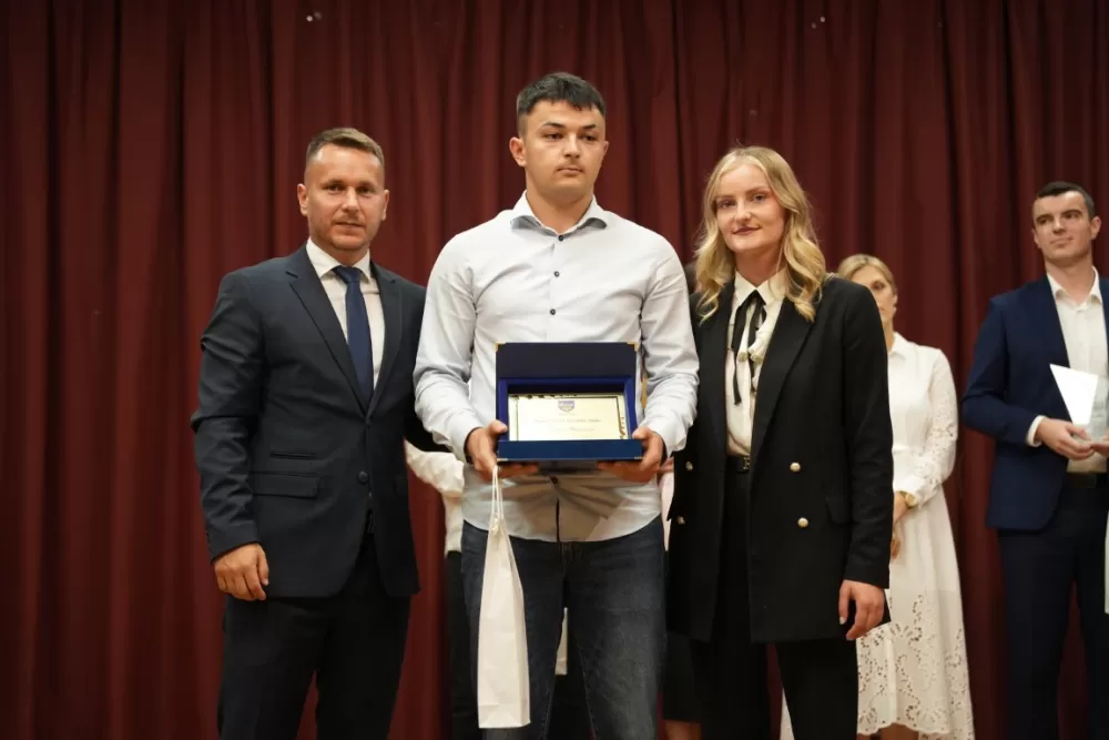 Zaslužnima dodijeljena javna priznanja i zahvalnice povodom obilježavanja Dana grada Kutjeva