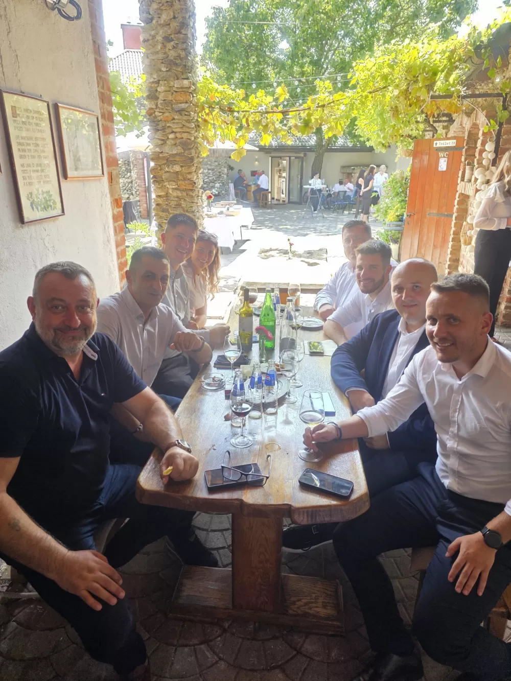Mladi brodsko-posavski općinski načelnici i među njima jedan malo stariji na proslavi Dana grada Kutjeva
