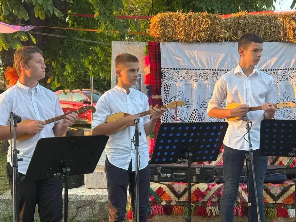 “Bablje ljeto” u Donjim Andrijevcima nadmašilo sva očekivanja