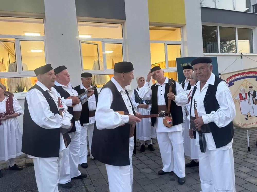 “Bablje ljeto” u Donjim Andrijevcima nadmašilo sva očekivanja