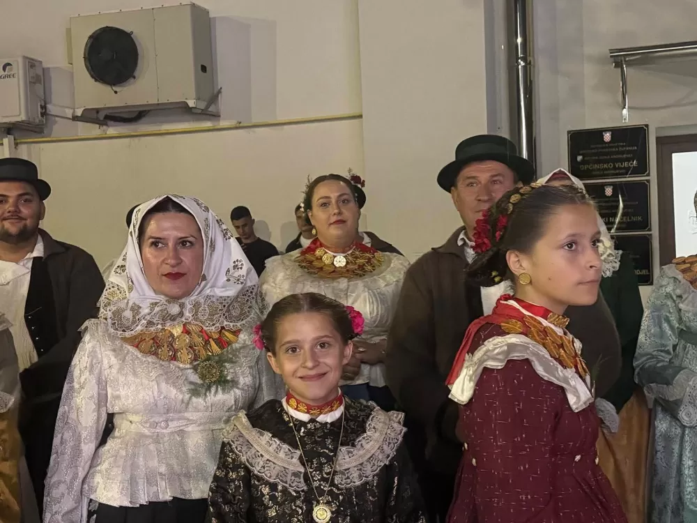 “Bablje ljeto” u Donjim Andrijevcima nadmašilo sva očekivanja