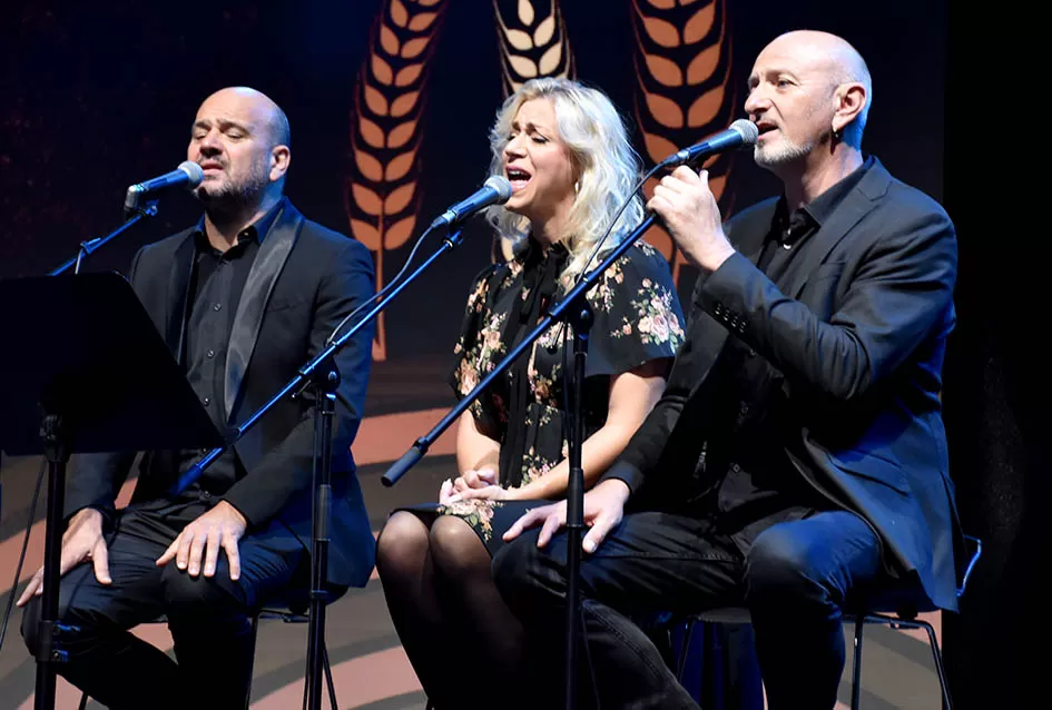 (FOTOGALERIJA) Festivalski koncert u čast Ćiri Gašparcu- obitelji plaketa zahvale za njegov doprinos glazbenoj baštini