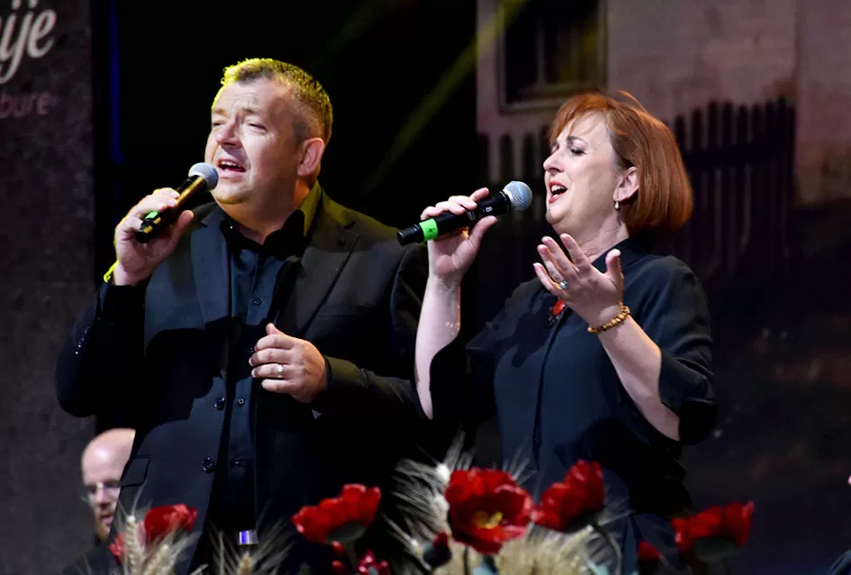 (FOTOGALERIJA) Festivalski koncert u čast Ćiri Gašparcu- obitelji plaketa zahvale za njegov doprinos glazbenoj baštini