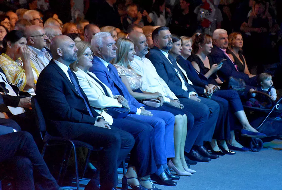 (FOTOGALERIJA) Festivalski koncert u čast Ćiri Gašparcu- obitelji plaketa zahvale za njegov doprinos glazbenoj baštini