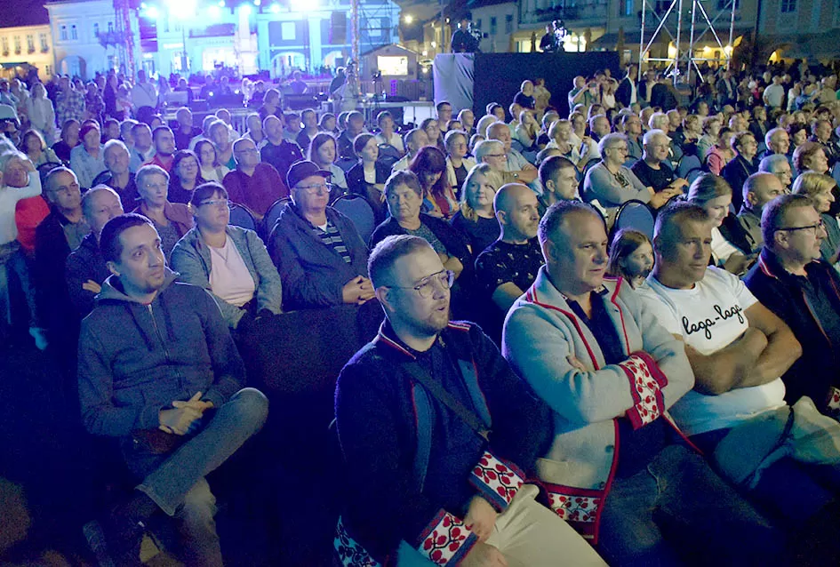 (FOTOGALERIJA) Festivalski koncert u čast Ćiri Gašparcu- obitelji plaketa zahvale za njegov doprinos glazbenoj baštini