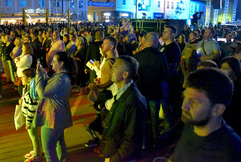 (FOTOGALERIJA) Festivalski koncert u čast Ćiri Gašparcu- obitelji plaketa zahvale za njegov doprinos glazbenoj baštini