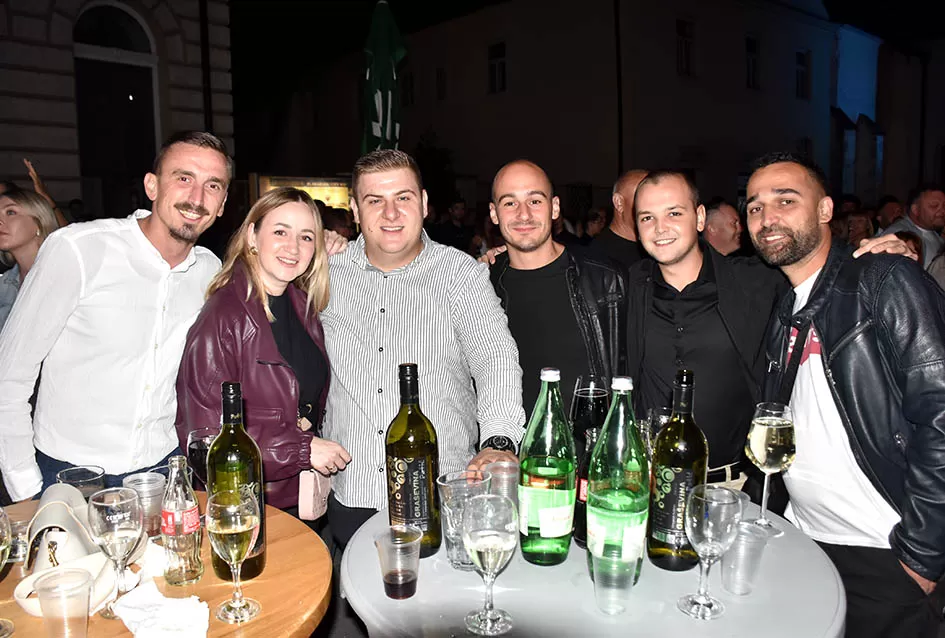(FOTOGALERIJA) Festivalski koncert u čast Ćiri Gašparcu- obitelji plaketa zahvale za njegov doprinos glazbenoj baštini