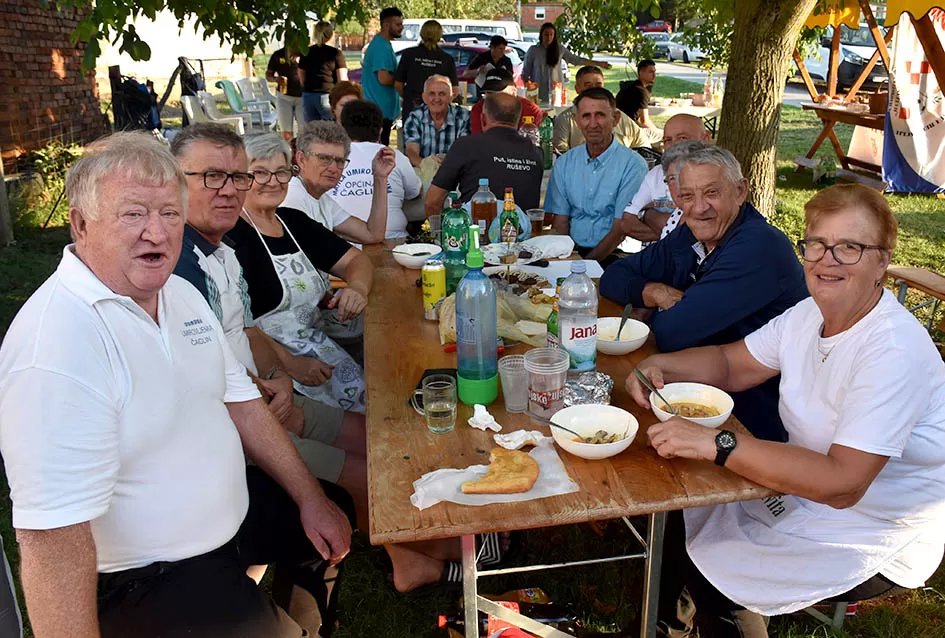 (FOTOGALERIJA) Na sedmoj „Iššijadi“ u Ruševu pobjednik Dom za odrasle osobe Ljeskovica