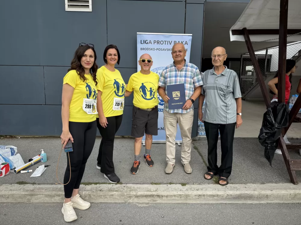 (FOTOGALERIJA) Donacijska utrka ʼZnanjem i prevencijom do zdravljaʼ okupila Brođane svih generacija