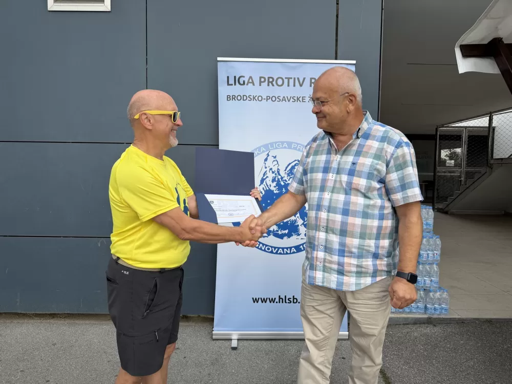 (FOTOGALERIJA) Donacijska utrka ʼZnanjem i prevencijom do zdravljaʼ okupila Brođane svih generacija
