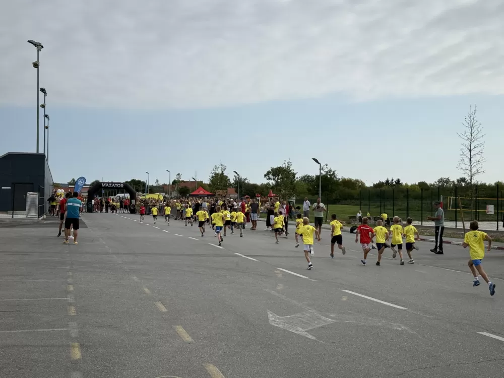 (FOTOGALERIJA) Donacijska utrka ʼZnanjem i prevencijom do zdravljaʼ okupila Brođane svih generacija